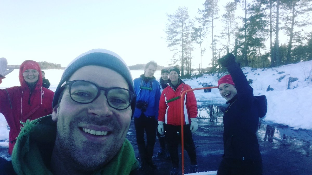 Saimaannorppa tarvitsee apua - tekopesiä kolaamassa #vihreät #metsähallitus <a href="/EmmaKari/">Emma Kari</a> <a href="/heli_jarvinen/">Heli Järvinen</a> <a href="/MikkonenKrista/">Krista Mikkonen</a>