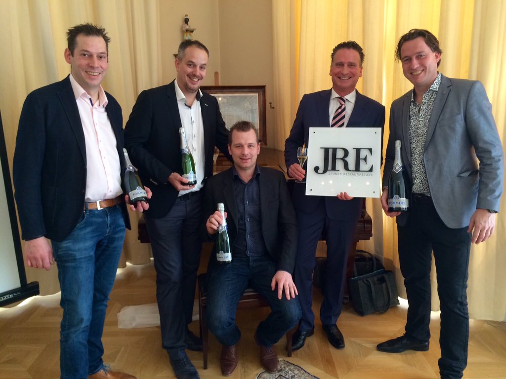 Trots op onze samenwerking met <a href="/GroupeLFE/">GroupeLFE</a>. Zojuist met drie jaar verlengd. #jrenl