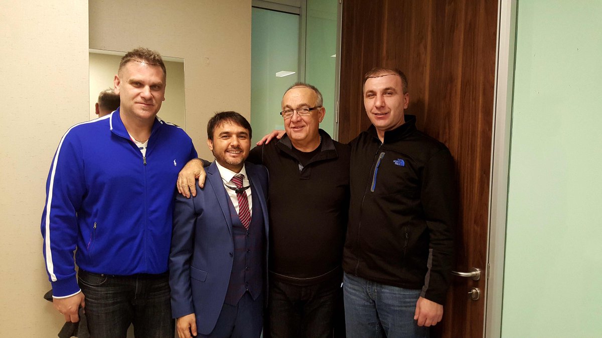 estecenter's tweet photo. Kıtalarca uzaklıklıktan gelen ve #Estecenter ailesine dahil olan Amerikalı hastalarımız 👥
Sınır tanımıyoruz 👏 https://t.co/QhJVpBXoDV