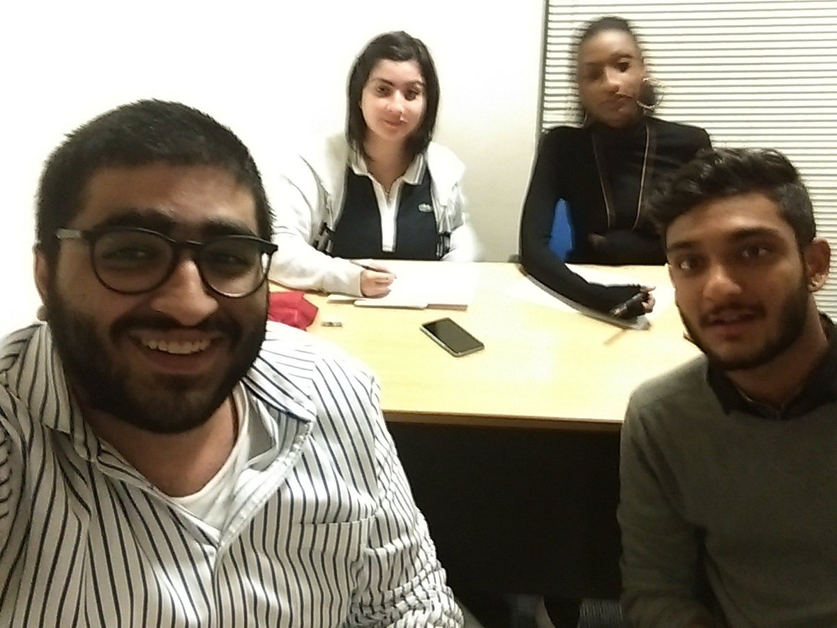 AliFanii's tweet photo. Social Media class #fuckit https://t.co/GpY84lCqxC