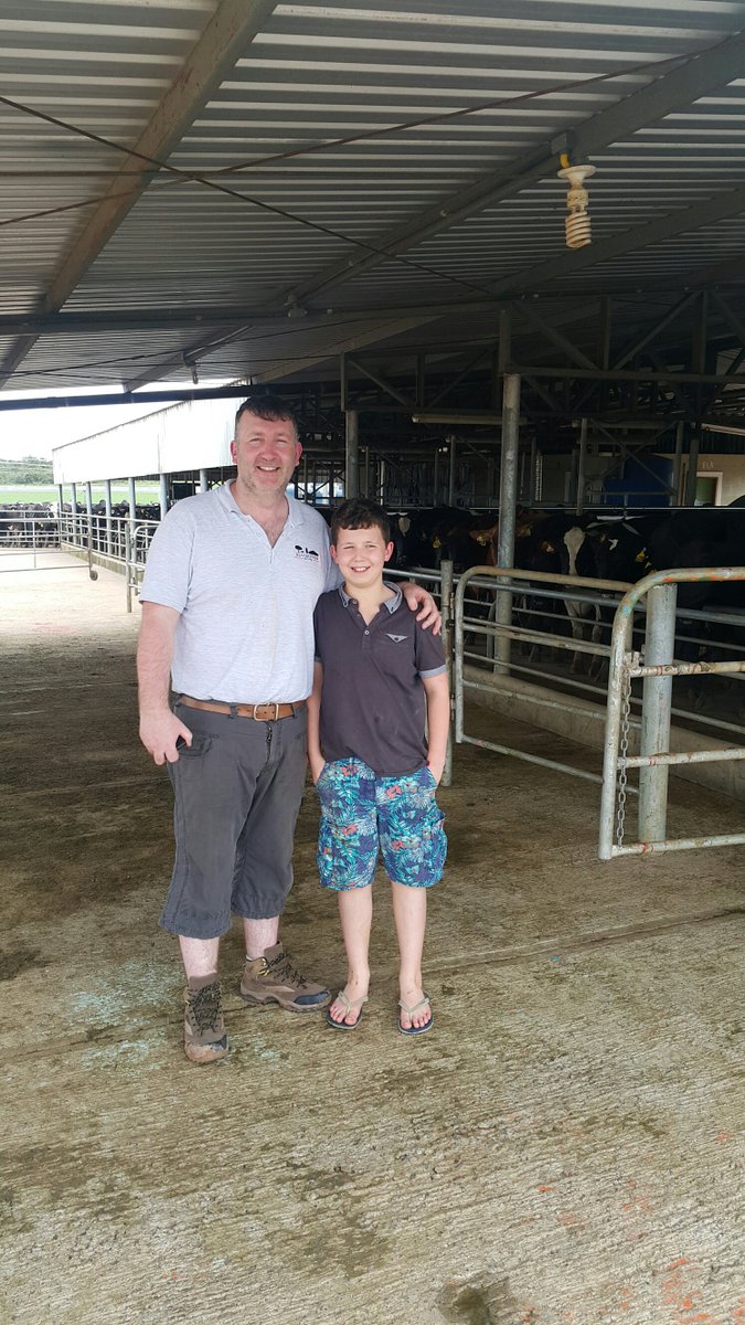 GJLBrazil's tweet photo. Swapping chooks for milk.... https://t.co/IPBUTJ9hNB