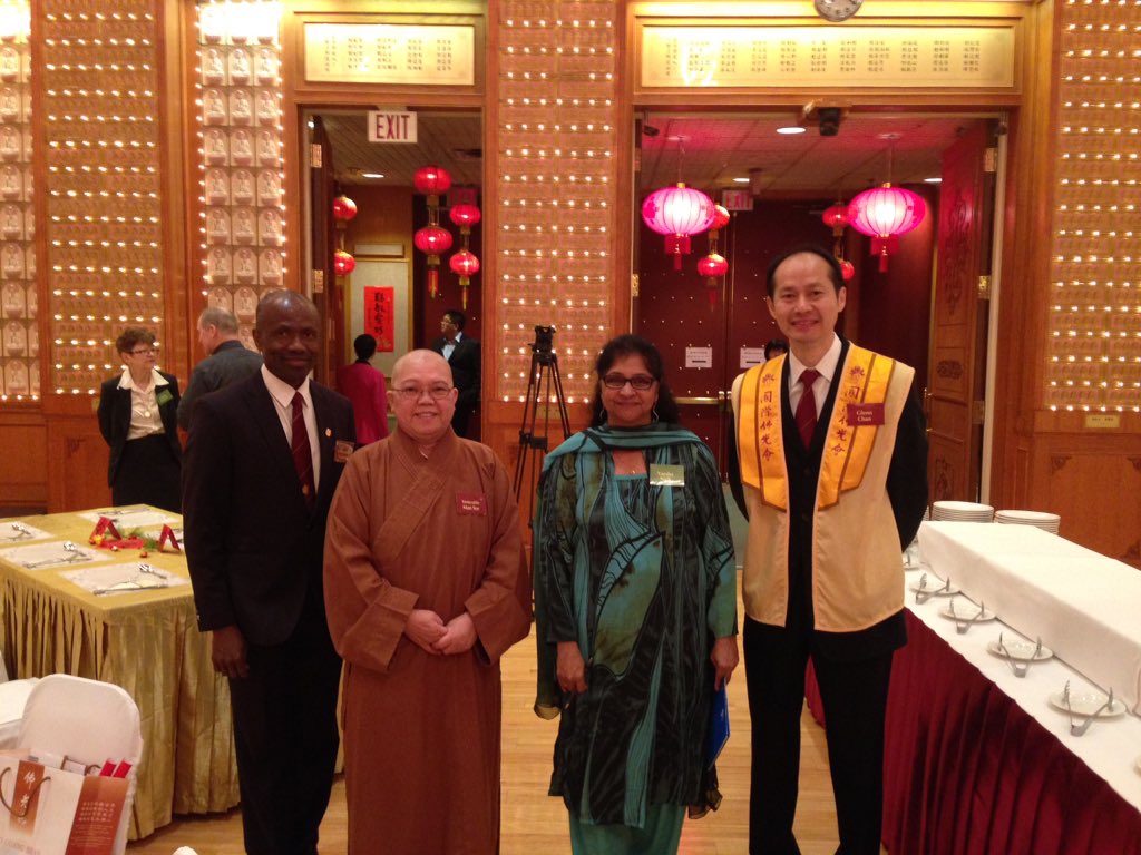 VarshaNaik2's tweet photo. First Interfaith Harmony prayers #ICP #FGST @DICharter @rdrpeel @PeelSchools https://t.co/IOjJYamX0m