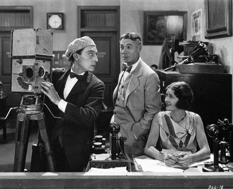 reel_post's tweet photo. THE CAMERAMAN (1928) | dir. Edward Sedgwick | https://t.co/gPpFkyiGuv | #movies #film #cinema #subscriptionbox https://t.co/XBMar2hb1P