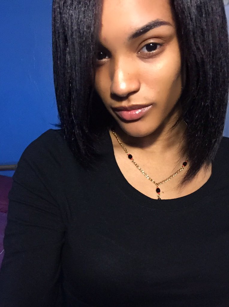 Augustinevision's tweet photo. #selfie  no makeup on ☺️ https://t.co/L0g5bbqxj3