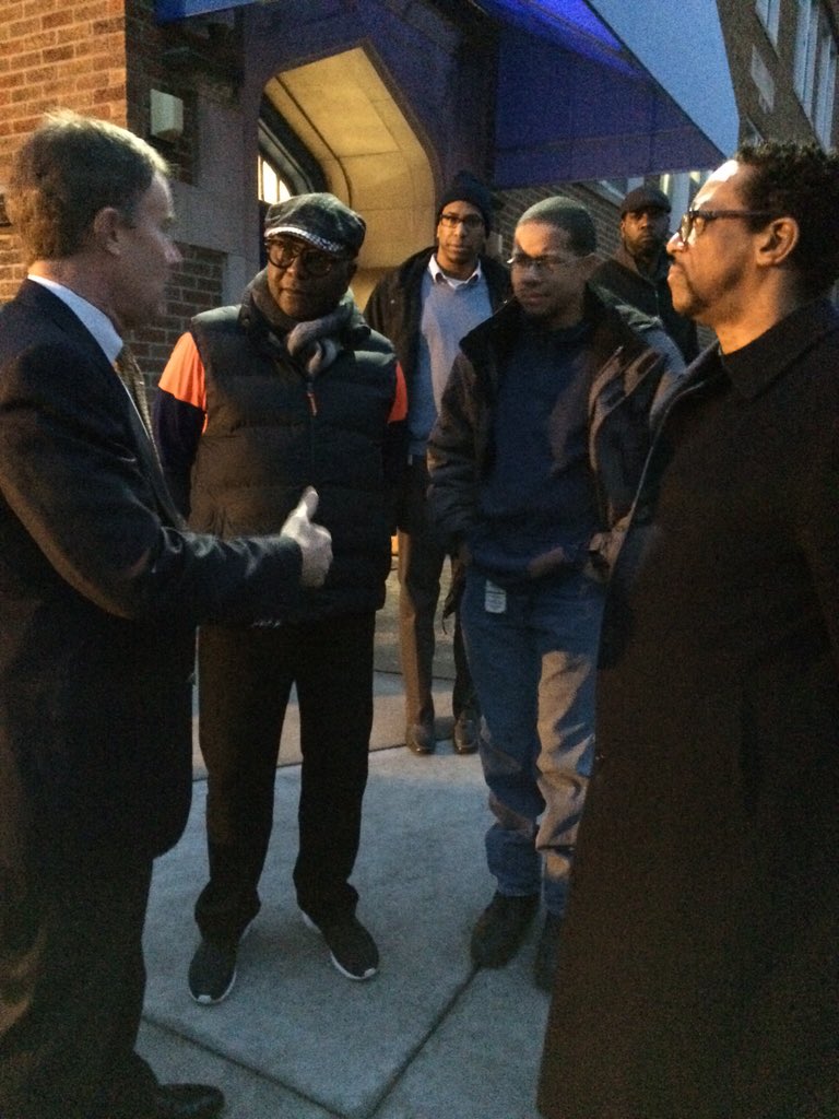 IndyMayorJoe's tweet photo. Mayor Joe joins community members waiting for kids arrival -- they'll offer encouragement for the start of the day! https://t.co/CVcYFOqXeZ