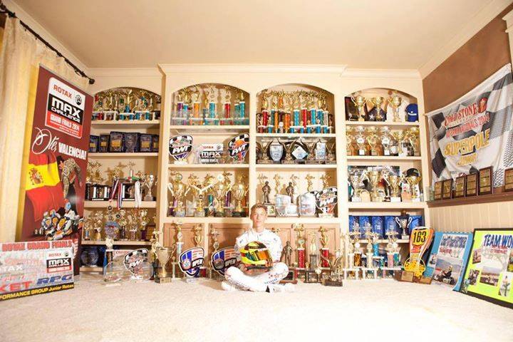 LibeIncisioni's tweet image. If you give a fast look to this trophy room...wich are the trophies that capture immediately your attention??...