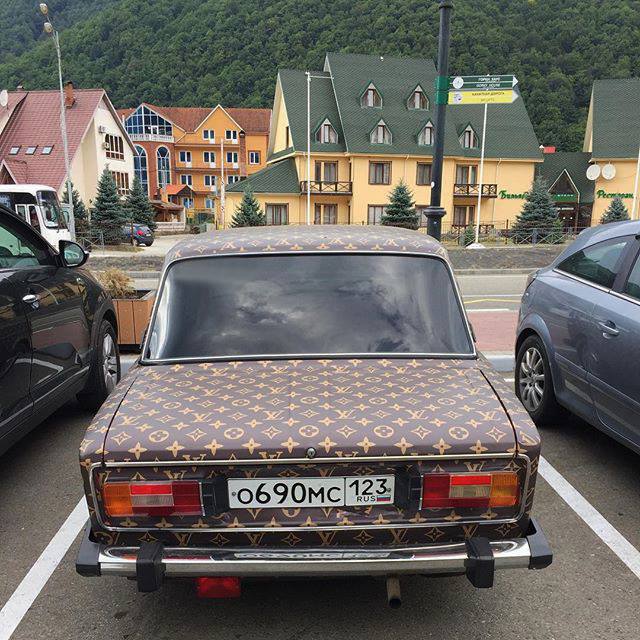 B_Blues_Lady's tweet photo. Budi uvek u trendu.Lada Louis Vuitton. #RussianRules Made in CCCР. https://t.co/BvHZP0MeHa