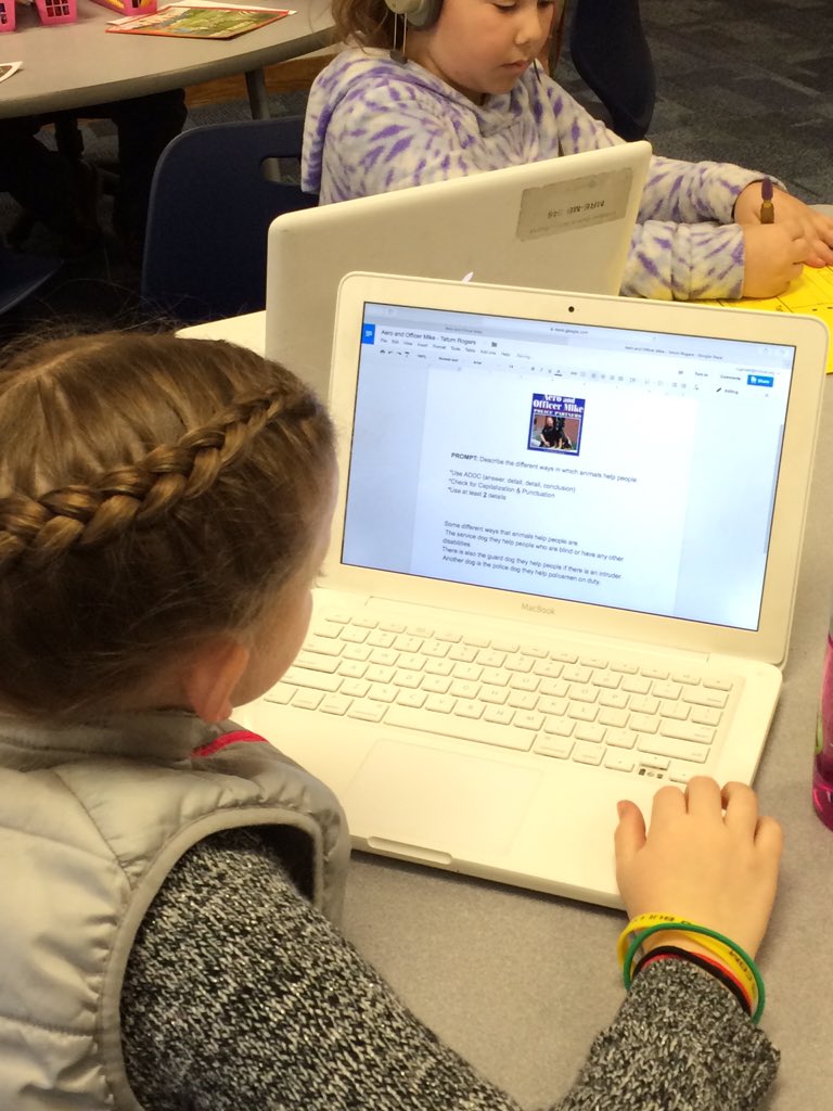 SRMGrade6's tweet photo. Using technology during readers workshop- Google Classroom &amp; PebbleGo! https://t.co/IjjFzFK5KN