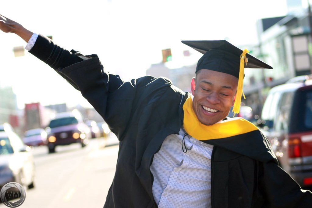 VizzualMedia's tweet photo. #TwitpicTheBlackestPictureInYourPhone #VizzualMedia 🎓 https://t.co/cs1LnWQlH1