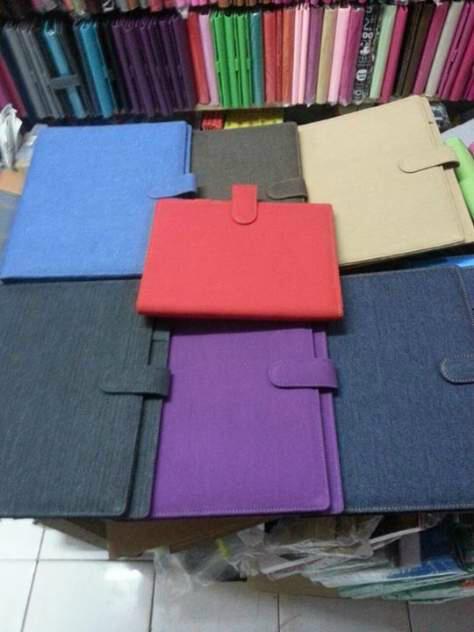 WaroengCTN's tweet image. Binder Jeans 20R Rp60k, 26R Rp65k, yuk tanya dulu cek bio ya #jualdompet #jualbinder #dompetcustom #bindercustom