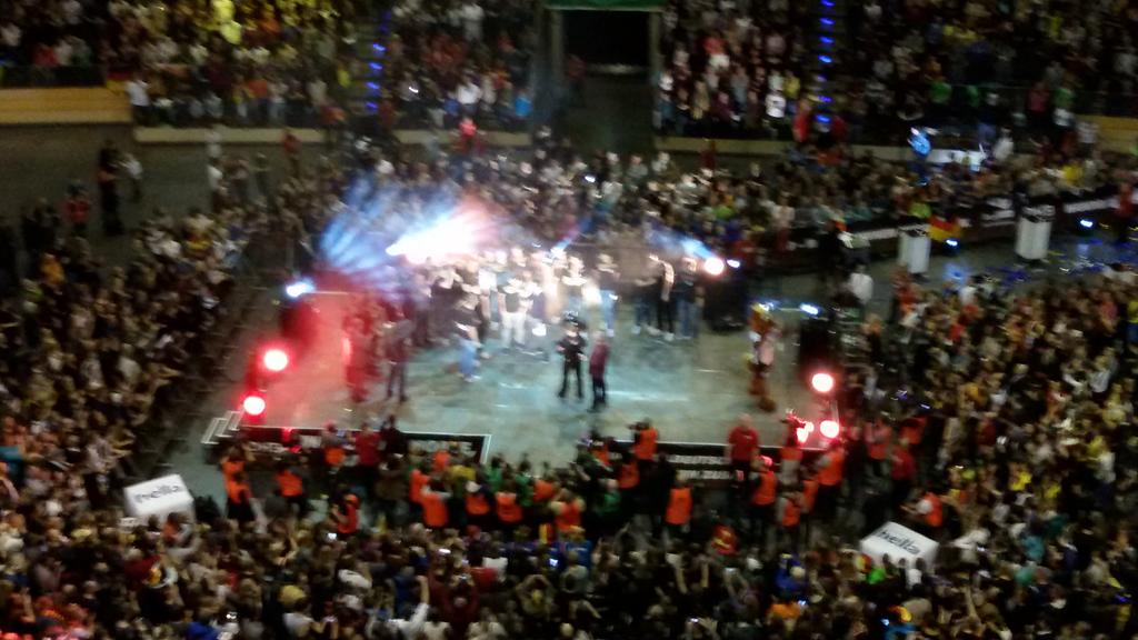 lossi1973's tweet photo. Danke Jungs! @DHB_Teams @FuechseBerlin #flexklasse #badboys #fuchsbau https://t.co/XMziqbhFJx