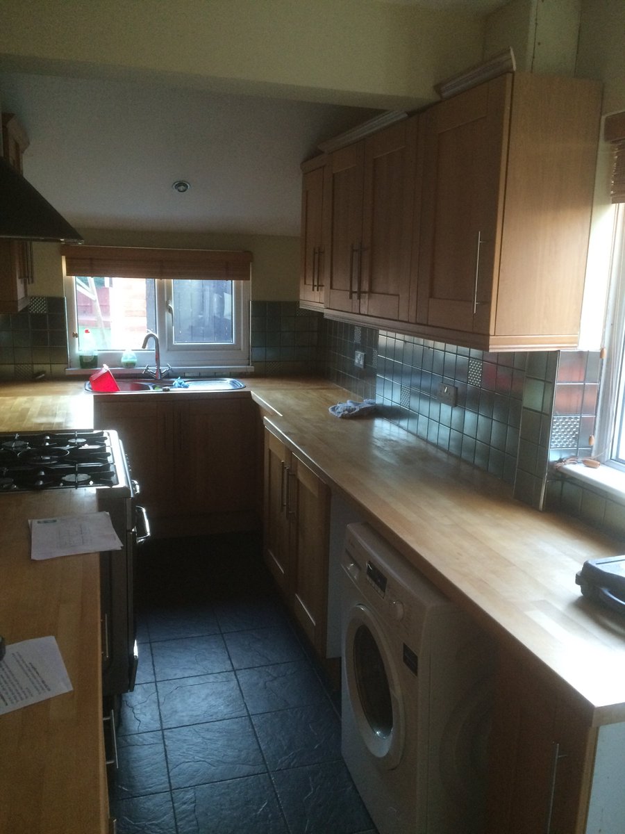 MawGreen's tweet photo. Before and after pictures of last weeks kitchen installation https://t.co/N4DZwrh6sv