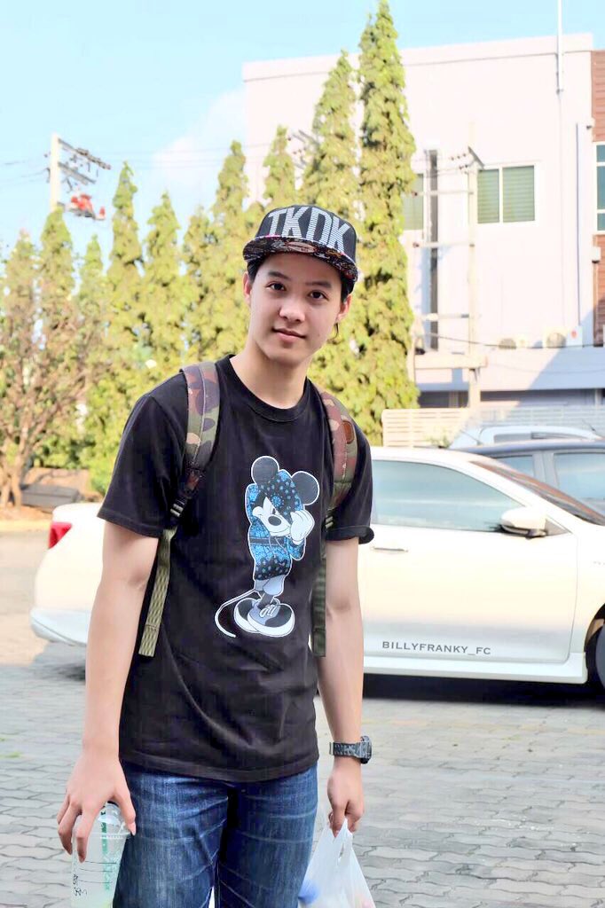 BillyFrankyHome's tweet photo. เด็กน้อยก่อนเข้าเรียนวันนี้ค่ะ น่าร๊ากกกกก 😊 #frankyday #1-2-59 #billyfranky_fc #vrfin https://t.co/NI61lQ5nta