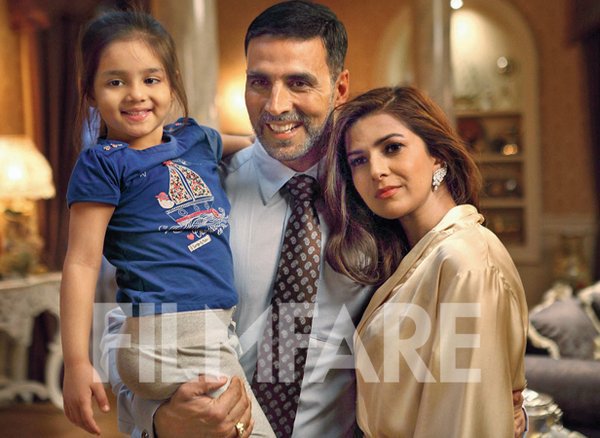 filmfare's tweet photo. #Airlift crosses the 100-crore mark in 10 days.

Read the box-office report here: https://t.co/NsvRazedjb https://t.co/4nj3Aw3PvL