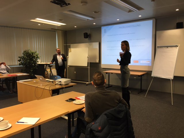 JudithUrlings's tweet photo. Voorstelling #MyMobiFit van @uhasselt &amp; @UCLeuvenLimburg aan geinteresseerde bedrijven.Ook meedoen? Bekijk de flyer! https://t.co/rwVXEi1xGc