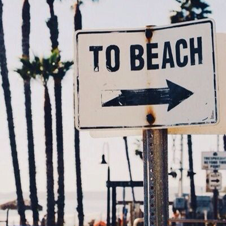 CiaoCocktail's tweet photo. Monday, Funday. CIAO and your squad at the beach. Let’s go! https://t.co/4qaV8Scmp9