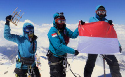 Tim Putri Indonesia Berhasil Ke Puncak Aconcagua mapalaptm.com/berita-535-tim… <a href="/BPI_Solo/">Backpacker Solo</a> <a href="/BPIMalang/">Backpacker Malang</a> <a href="/BPISurabaya/">BPI Reg. Surabaya</a> #pendaki