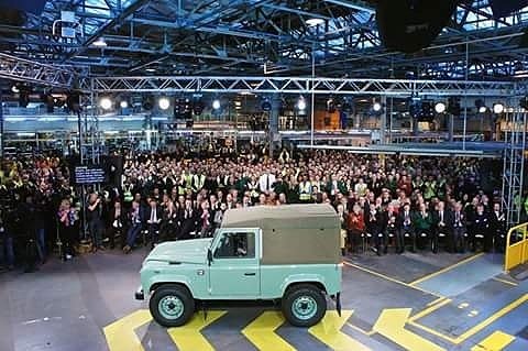 landroverpy's tweet photo. #LandRover celebro el 29 de enero sus 68 años de historia con la fabricación del último #Defender #LandRoverParaguay https://t.co/YCGtfeBGl7