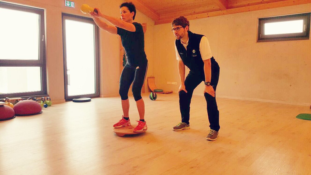 TZFriedl's tweet photo. Sabine Spitz vertraut bei ihrer Vorbereitung für das Olympische Jahr 2016 in das Therapiezentrum Hans Friedl! https://t.co/1eGsPsrLqw