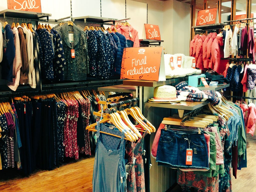 jamesbell_worc's tweet photo. Up to 60% off @animal_team #worcester #offersworc https://t.co/5EKSvgs5Bc