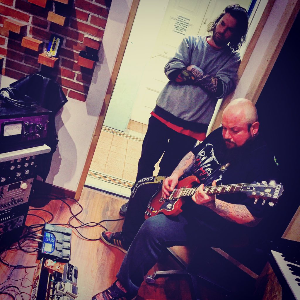 EddyDepha's tweet photo. Guitar session #cultleader #3tonestudio #metalcarter https://t.co/PI3CtgCbxW