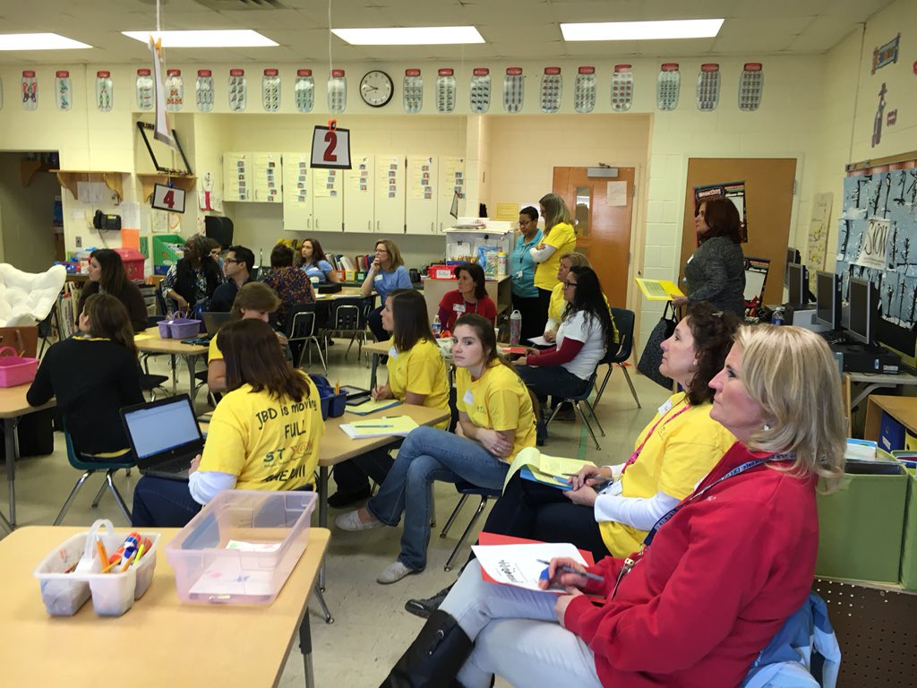 cwhinsch's tweet photo. It's awesome to share and collaborate! #vbplempower @vbschools @VaBeachInTech #vbanchor https://t.co/F74HW9JrIN