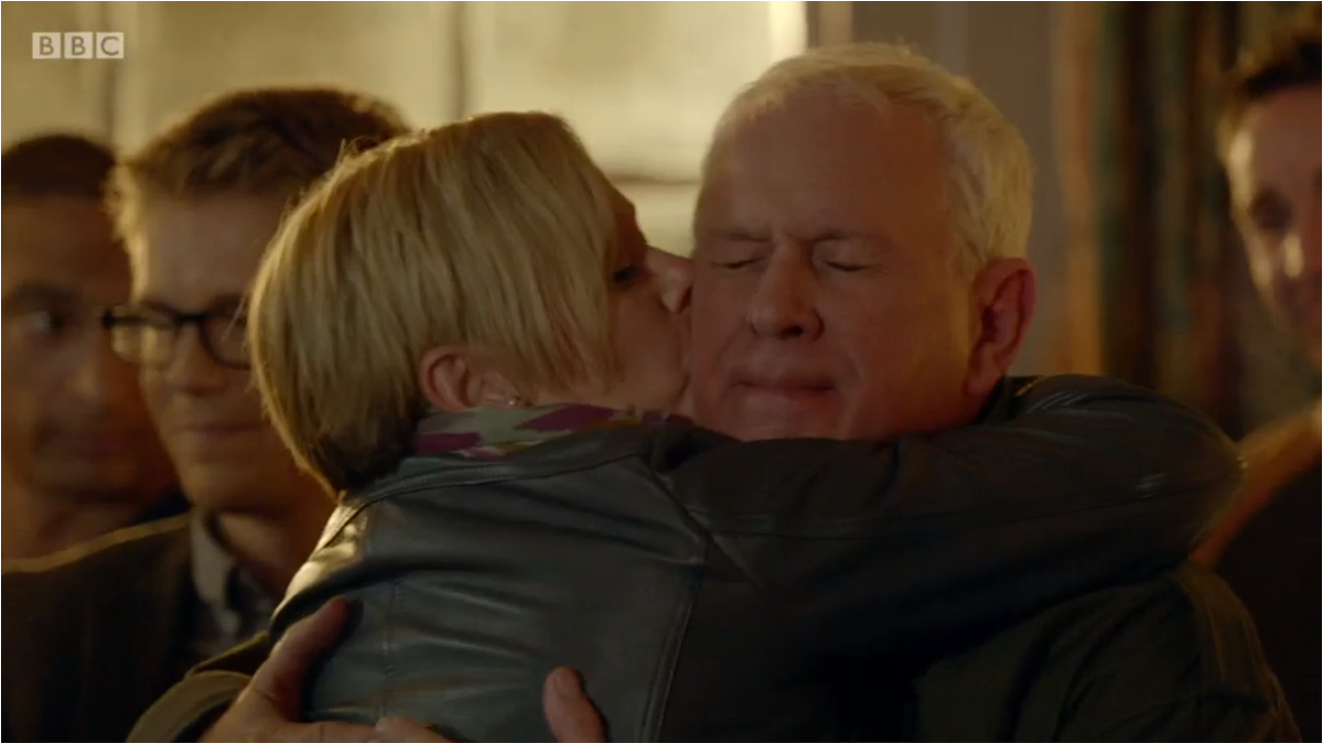 casualtyfandom's tweet photo. *crying* #Casualty #GoodbyeDixie https://t.co/TQwLYyGXAP