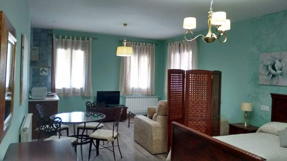 MiradorAlcuneza's tweet photo. Hiedra ( 36 m2 ).
2 Noches con Desayuno.
1 hora de Spa.
Cena Especial San Valentín.
Antes 290€ ahora 250€. https://t.co/TkSWJ2H6mc