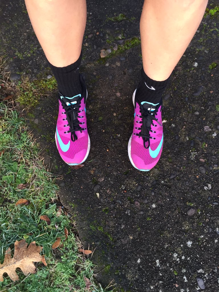 SarahPenney5's tweet photo. After weeks of running in muddy trails, I am still appalled these things are still shining bright here in Eug #nike https://t.co/BdF2ti8a7k