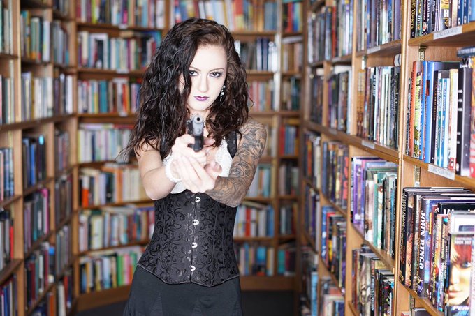 I wouldn't get on my bad side babycakes ?? 
? Benjamin North Photography 
#model #photoshoot #library