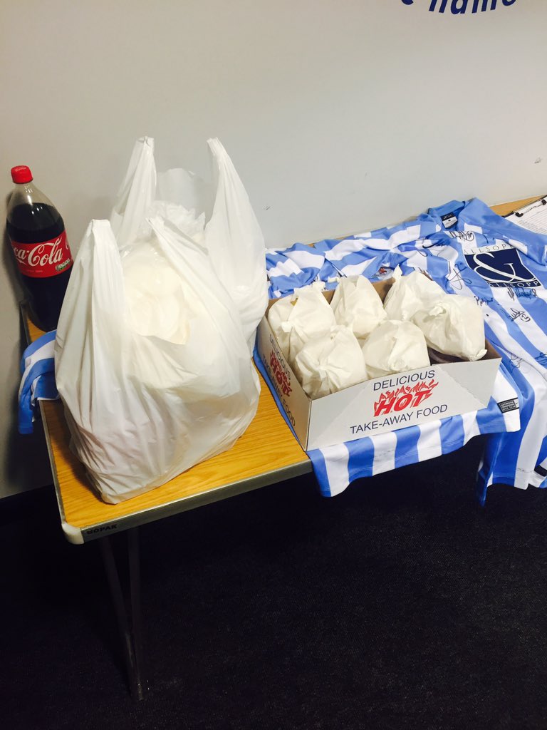 CoventryCityFC's tweet photo. DEAL: #CCFC announce the signing of a huge Chinese takeaway on a short-term deal at Ryton. #DeadlineDay #PUSB https://t.co/2zjznVgv1U