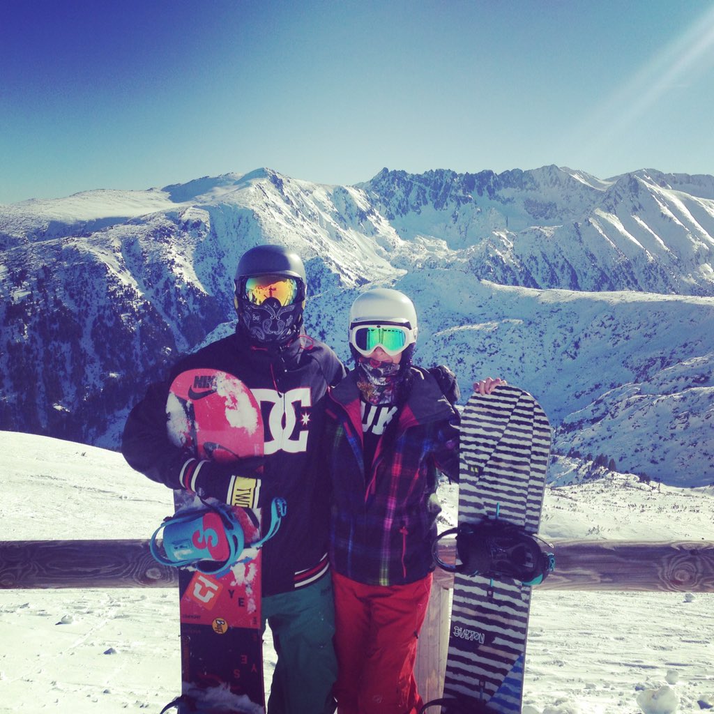 JenJenGibson's tweet photo. #bansko #mountain #snowboarders #couple https://t.co/BjOyTxowR5