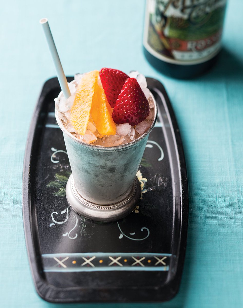 Cobblers shouldn't be complicated. Try this vermouth-based one from @bellocqnola: bit.ly/1PnAa3t