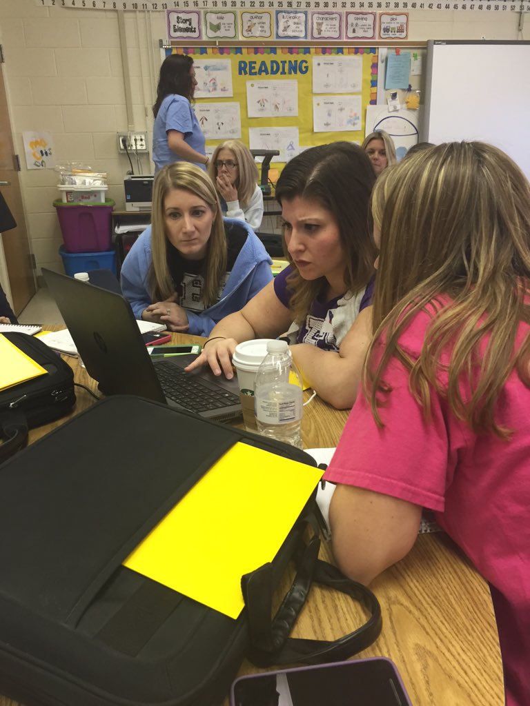 kendra_randolph's tweet photo. Small Group Reading Session! Thank you for the new ideas ladies! #vbplempower https://t.co/xq0fOTSQAB