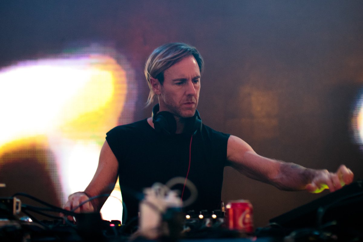 essential mix tweet media