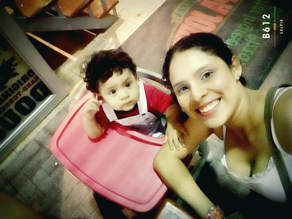 jime_cj's tweet photo. Eres mi mejor medicina...felíz a tu lado gordo https://t.co/O0QHlVsF2y