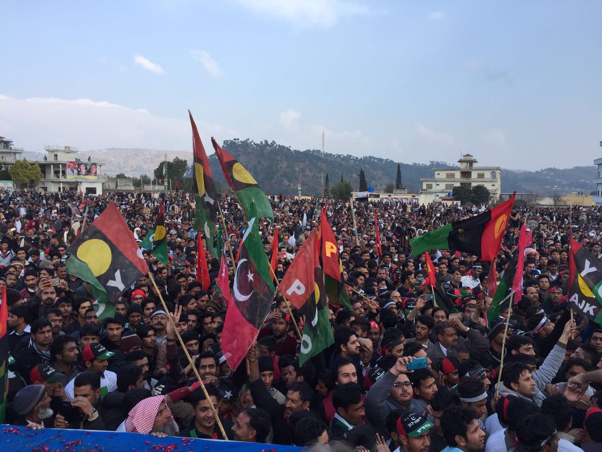 sahibzada_z's tweet photo. #AJK #PPP #Charohi historical Rally #PYOFlags #PPPpower @BBhuttoZardari @AseefaBZ @sherryrehman @SenRehmanMalik https://t.co/MXURRI43sy