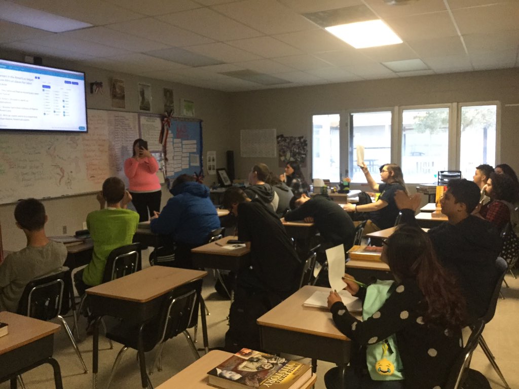 jwmhs_schultz's tweet photo. Mrs. Martanovic's class is using #Plickers to review for their World History test on #Exploration! #Live4Learning https://t.co/HKO28XWceo