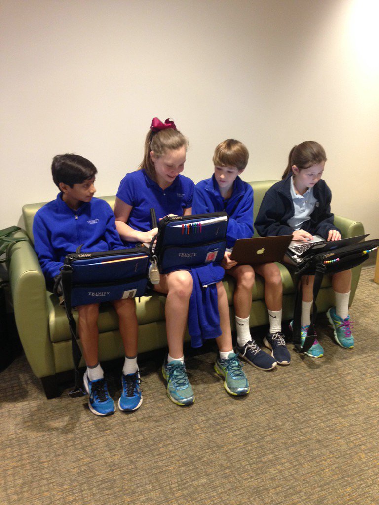 TrinityAtlSC's tweet image. Discussing ideas in our groups. #spiritweek #safetypatrol #facultystaffappreciation #Trinitystudentcouncil