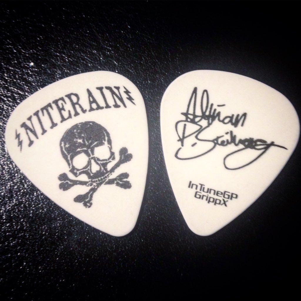 NiteRainAddy's tweet photo. Super stoked about the new picks! Great to be a part of the family @InTuneGP!! #InTuneGP #NiteRain #guitarpicks https://t.co/mAIZ6keu95