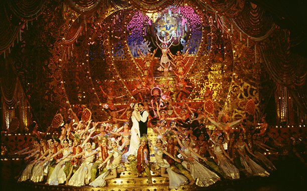 EW's tweet photo. 15 of the most impressive movie sets: https://t.co/dkcqkABXxN ๐ฌ https://t.co/kp8DFk28Aw