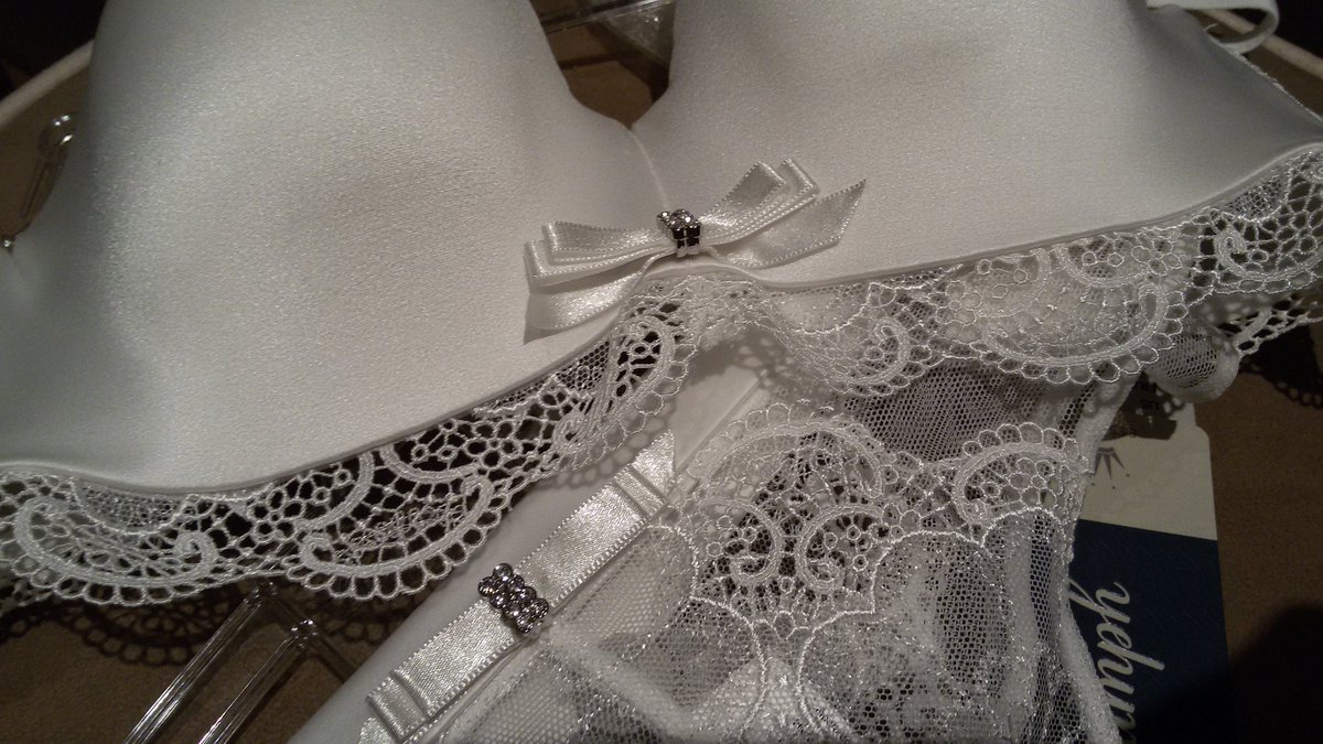 gfstriumphroma's tweet photo. Collezione Sposa al Triumph Shop Roma Cola di Rienzo #QuelloGiusto #FindTheOne #StandUpForFit https://t.co/BDjQ3RXCr6