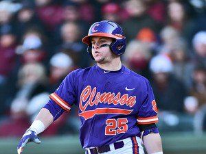 Nine <a href="/USABaseballAlum/">USA Baseball Alumni</a> named to <a href="/BaseballAmerica/">Baseball America</a> 2016 First Team Preseason All-America list: buff.ly/1PtLwmK