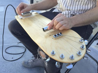 GoneStudio's tweet image. Nice #skateboard pedal steel #guitar by Marcelo Ertorteguy. bit.ly/1NMl4yZ