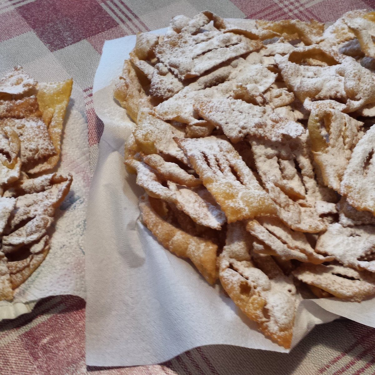 È carnevale ho fatto i crostoli