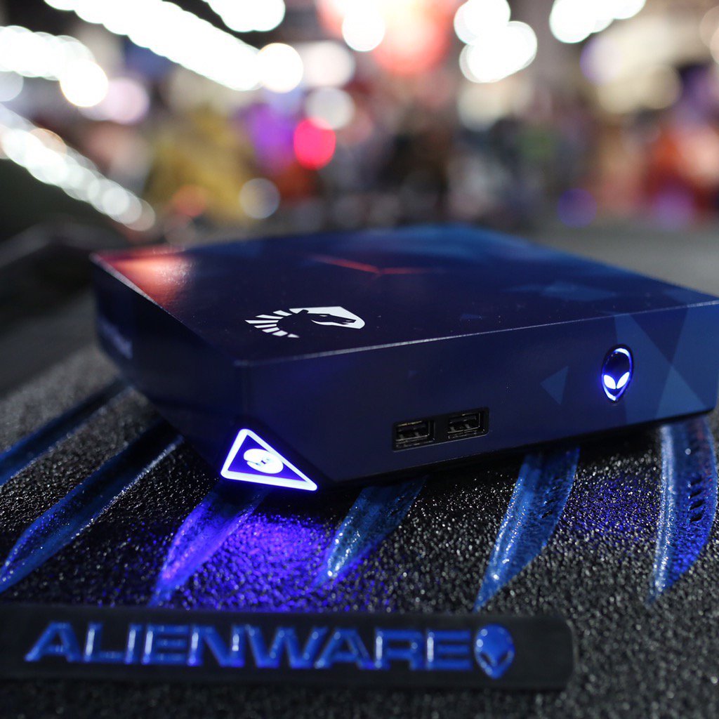 Alienware's tweet image. And the winner of the #AlienwareLive @TeamLiquidPro limited edition #steammachine is...Kenny Park! Congratulations.
