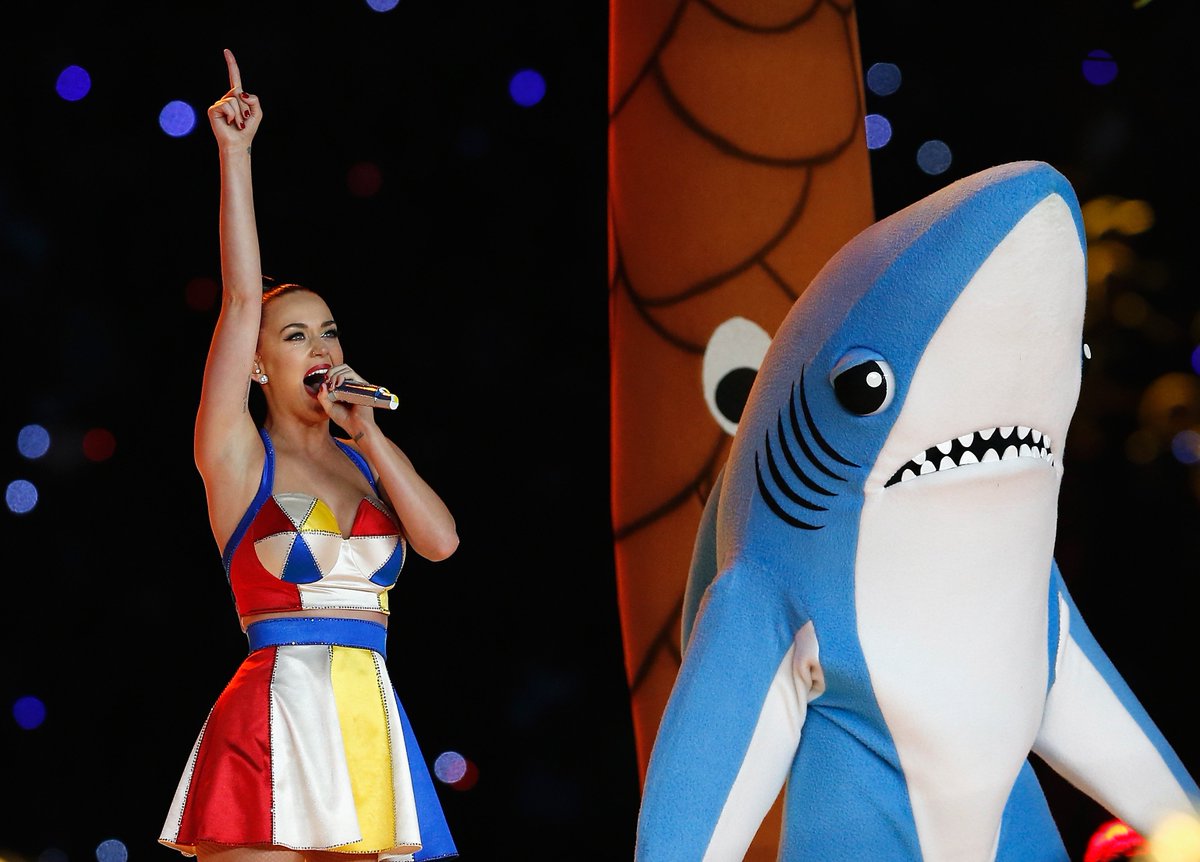 ESPNNFL's tweet photo. 1 year ago also means --- @katyperry and Left Shark at halftime of Super Bowl XLIX https://t.co/rDf7nAihFe