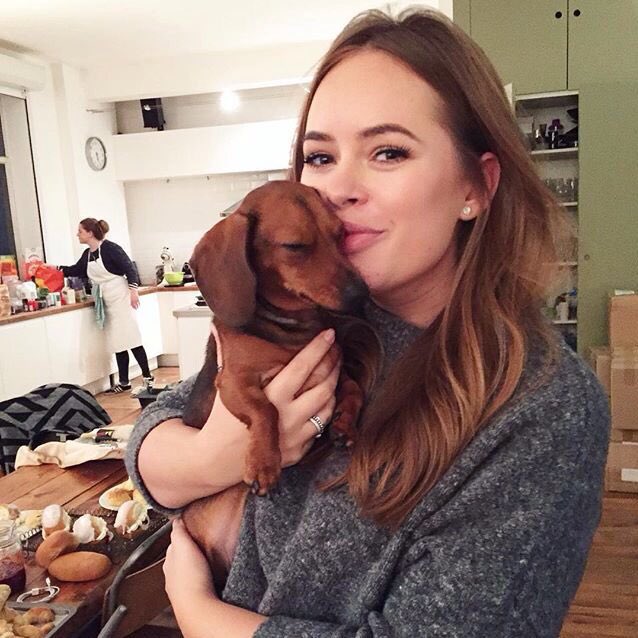 Tanya Bakes tweet media