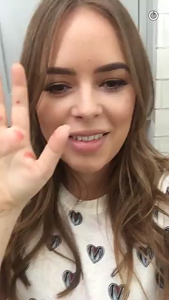 Tanya Bakes tweet media