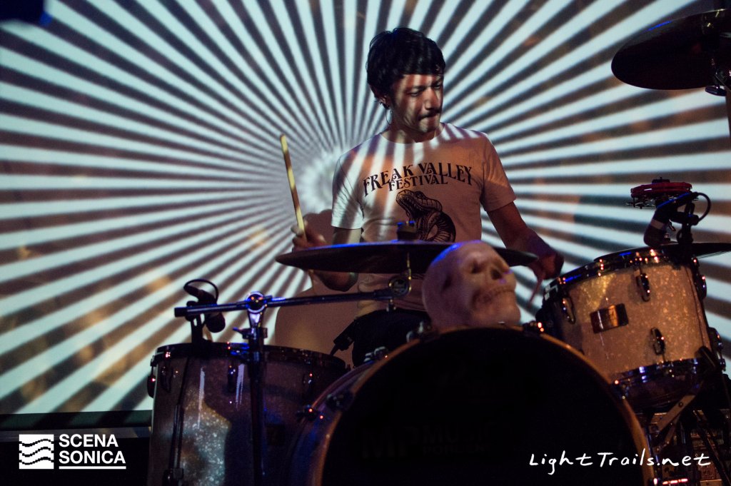 Scenasonica's tweet photo. Il Photoreport del live dei @Giobia su https://t.co/gPqITi4rsD https://t.co/n3FsReKADs